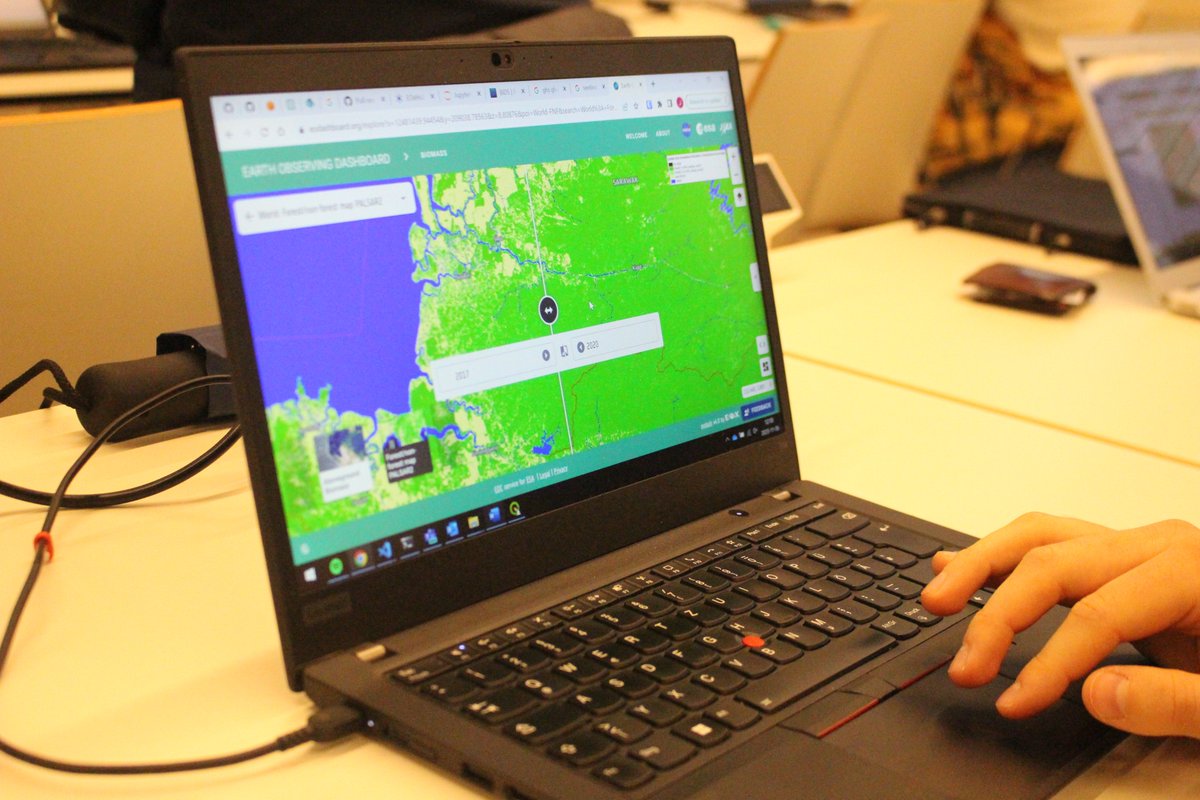 EO_OPEN_SCIENCE's tweet image. Finally, the @NASA-@ESA-@JAXA_en #eodash tutorial at #BiDS23 wraps up with 2 final exercises: a Jupyter Notebook using data from #VEDA (earthdata.nasa.gov/dashboard/) and also on @qgis using data from @JAXA_en&apos;s WMS/WMTS

🌍eodashboard.org