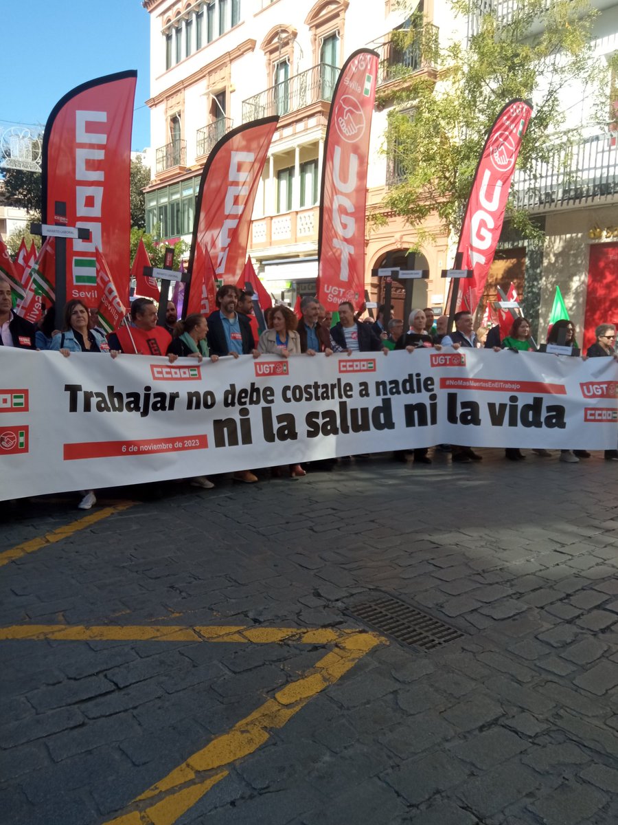 ccooand_FI's tweet photo. #Estapasando llegando a la Seta de la Encarnación .
MANIFESTACION
Insistimos en que la Seguridad es factor importante para que terminen los ACCIDENTES LABORALES.

No podemos permitir Ni un Fallecimiento por Accidente Laboral‼️ https://t.co/7aarCsl7QC