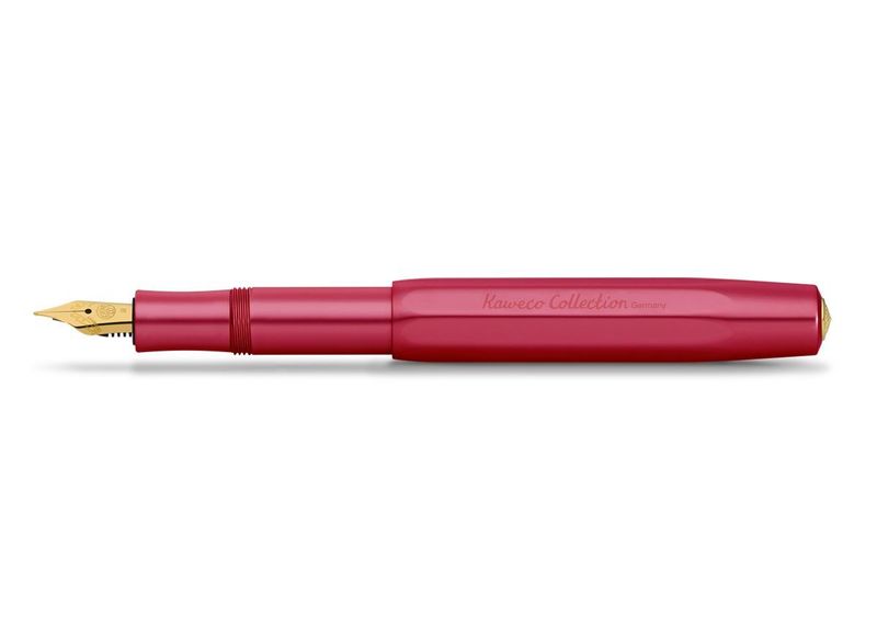 PensStudio's tweet photo. The Kaweco Collection Ruby has a shiny polished finish like the lavishly sanded facets of a ruby. It is an aluminium pen with shadow engraving and gold-plated elements.
Kaweco Collection Ruby is the perfect festive gift for pen lovers and always impresses! https://t.co/1EOzlK154d