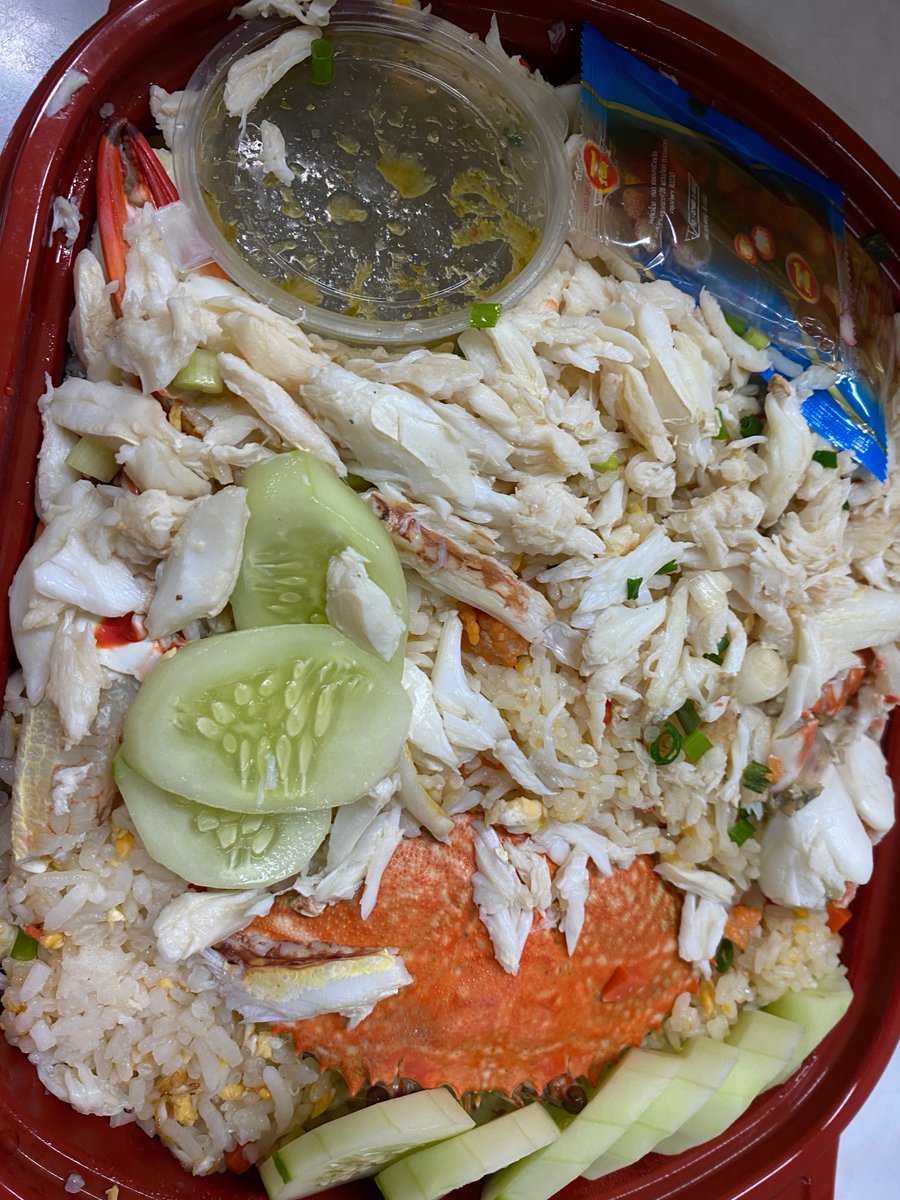 ppnaravit_home's tweet photo. Food support @ppnaravit 
#WeAreSeries Q1

มื้อเย็นมาแล้ว ปูตัวโตๆ อาหารทะเลแบบจัดเต็ม พร้อมโดนัท สำหรับเจ้าปอนด์ กับเพื่อนๆและพี่นิว ทำงานกันมาทั้งวันพักทานอาหารอร่อยๆกันก่อนค่า 🥰

พร้อมเสิร์ฟ snack box ให้พี่ๆ ทีมงานด้วยค่าบบบ 😋😍

ขอบคุณผู้สนับสนุน @phisawtabow 

#ppnaravit https://t.co/KPa9Rxct2z