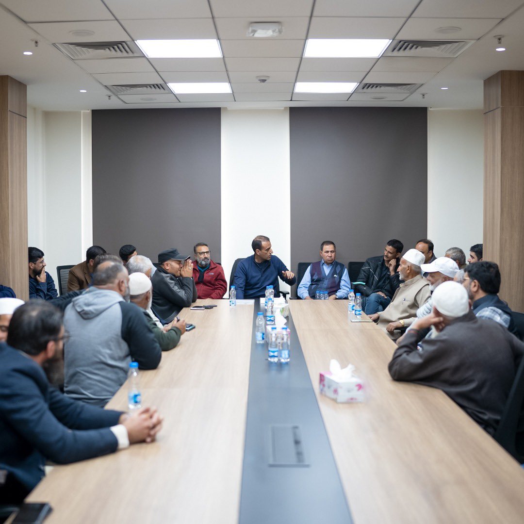In our recent Khyber Cement dealer meet, I addressed our commitment to delivering high product quality and, more significantly, our aim to leave a lasting impact on the community we proudly serve.

#Khyber #KhyberCement #DealerMeet #DilSeBanao #Kashmir