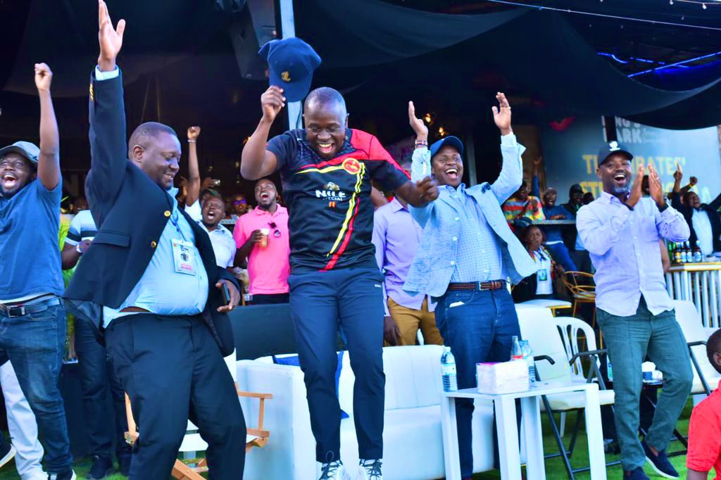 ivan_magomu's tweet photo. If you Believe,You can Achieve!
Thank you to everyone who backed us till the very last minute. We felt your Presence! 🙏🏾This Bond is already Beautiful ❤️
Special shout-out to @Thomas_Tayebwa @OgwangOgwang @KayangweGodwin 
Mwanyala Naabi!💪🏾🇺🇬
#VictoriaCup2023 Champions 🏆 https://t.co/CwLsVbnLly