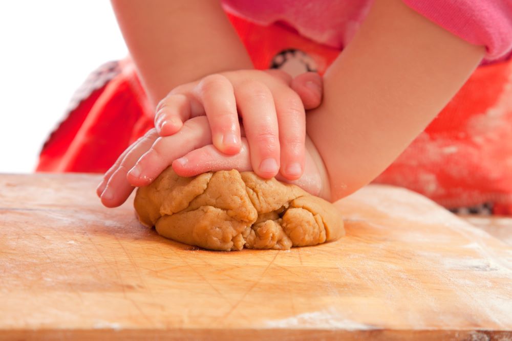 Calling all #teachers! 🧑‍🏫

Learn how to make the most of #CookAndShare resources in the classroom with a free webinar which includes a live cooking demonstration. 🍲💡

Find out more and register 👇

eventbrite.co.uk/e/cook-and-sha…