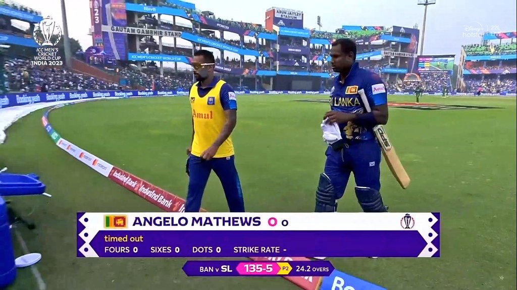 MainHoonSultan7's tweet photo. Playing conditions in this World Cup 2023:
Incoming batters are expected to be ready to receive the ball with in 2 minutes of the dismissal or retirement. If they are late, the incoming batter will be TIMED OUT.
#Srilanka #TimesOut https://t.co/LCeh9TOMau