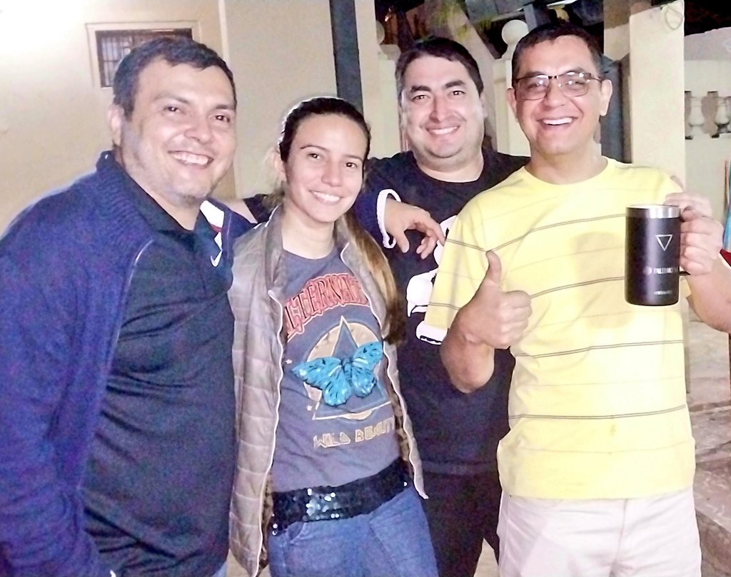 MarioBook's tweet photo. Hnos. De la Vida....
Siempre Juntos!!! https://t.co/BFAS15MvZ0