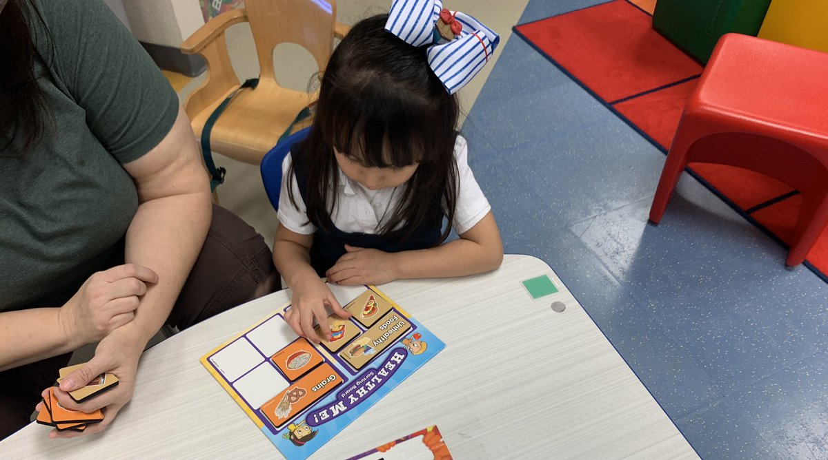 MrsMonaghan2023's tweet image. Working hard during stations 🤩 #healthyme #fallcountingmat #numberwriting @CliftonECS