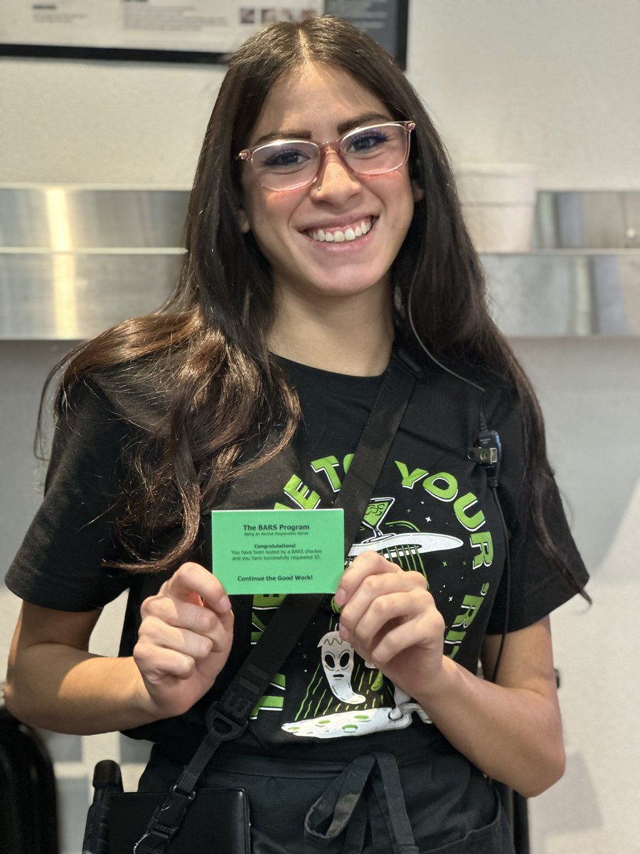 bay2469's tweet photo. Shout out to to our wonderful server seriah for staying green! #chilis #weID #chilislove @Spunkyheat21 @JoeSing50728300 @tjposthuma @JBarraza6 https://t.co/lsz1Lstxxj