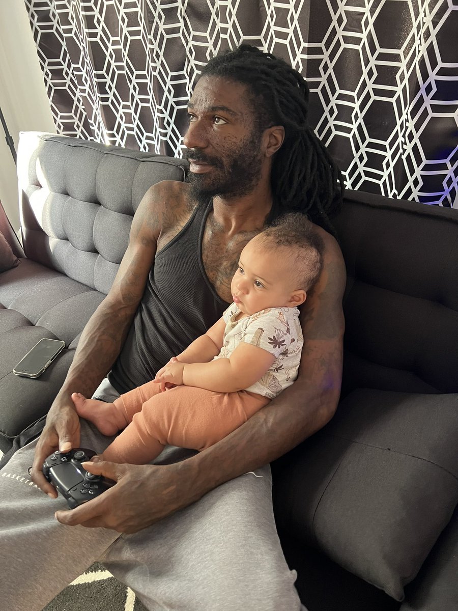wattchamberlin's tweet photo. @MissSassbox My lil man loves spending time with me like this already. 💙💙💙 https://t.co/evIsRMTIoV