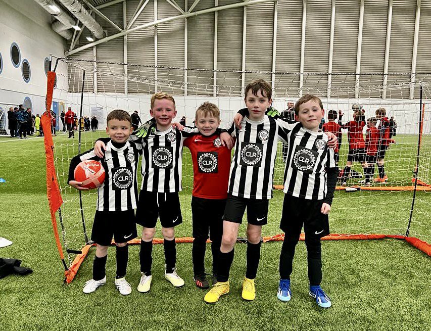 KEYfc2021's tweet photo. Our 2015’s were at ASV this weekend taking part in the 5v5 festivals. 

They absolutely loved being back in action after the break. Some great football on show from all of our teams, well done guys 🖤

#kincorthemiratesyouth #halakc #keyfc #youthfootball #communityfootball #adjfa https://t.co/IJCiIIecSz