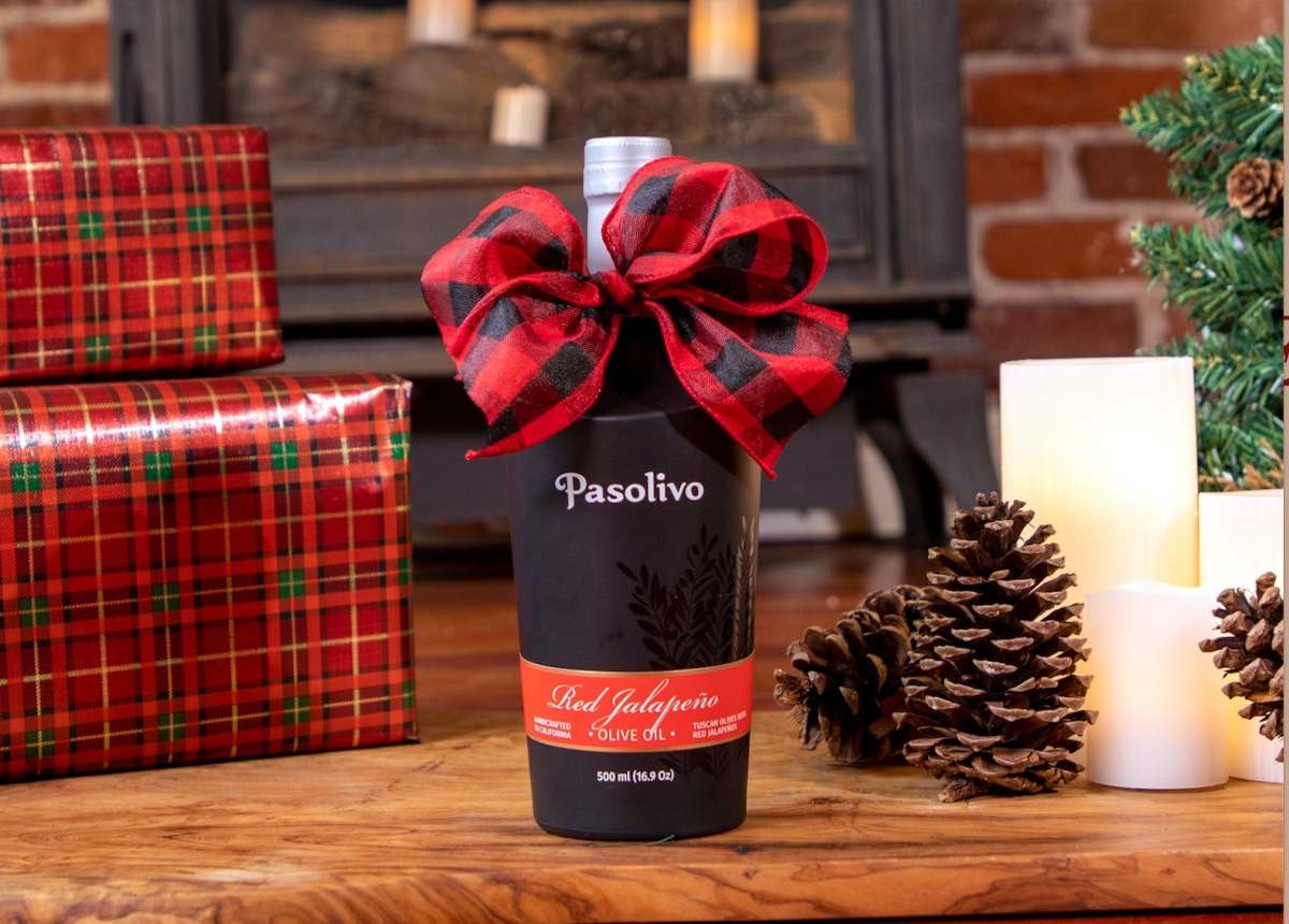 Give the Gift of Paso — Ring in the holidays with locally sourced goods, once in a lifetime wine country experiences and all the gifts friends and family actually want. ⁠
⁠
Visit travelpaso.com/blog/post/give… to explore our Holiday Gift Guide.⁠