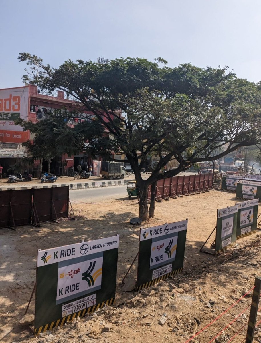 ChristinMP_'s tweet photo. 🚆 Bengaluru suburban rail
* Under PM Gati Shakti @PMOIndia
* Under @AshwiniVaishnaw's IR &
@MBPatil 's IDD
Yet
💰 No foreign loans secured
📅 No monthly newsletters on progress
🕴️No full-time MD
🏗️ Union govt approval in Oct 2020, work started on just 1 of 4 corridors https://t.co/3gdHisC2sy