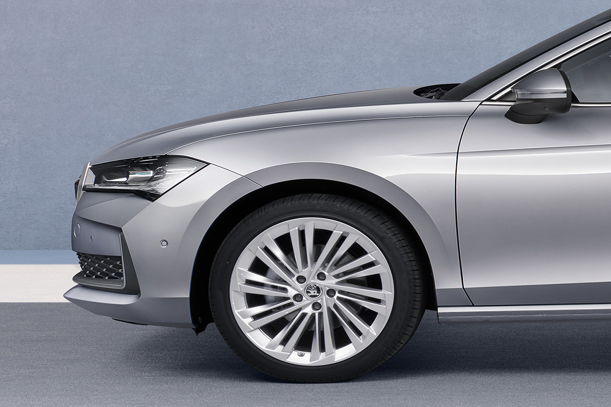motorpuntoes's tweet photo. #Coches | Volkswagen manda, los motivos tras la decisión de que el nuevo Skoda Superb Berlina 2024 prescinda de la versión PHEV
https://t.co/bdVFpBYczt
#PHEV #Skoda @Skoda_es #SkodaSuperb #SuperbCombi https://t.co/txtUKIg3hM