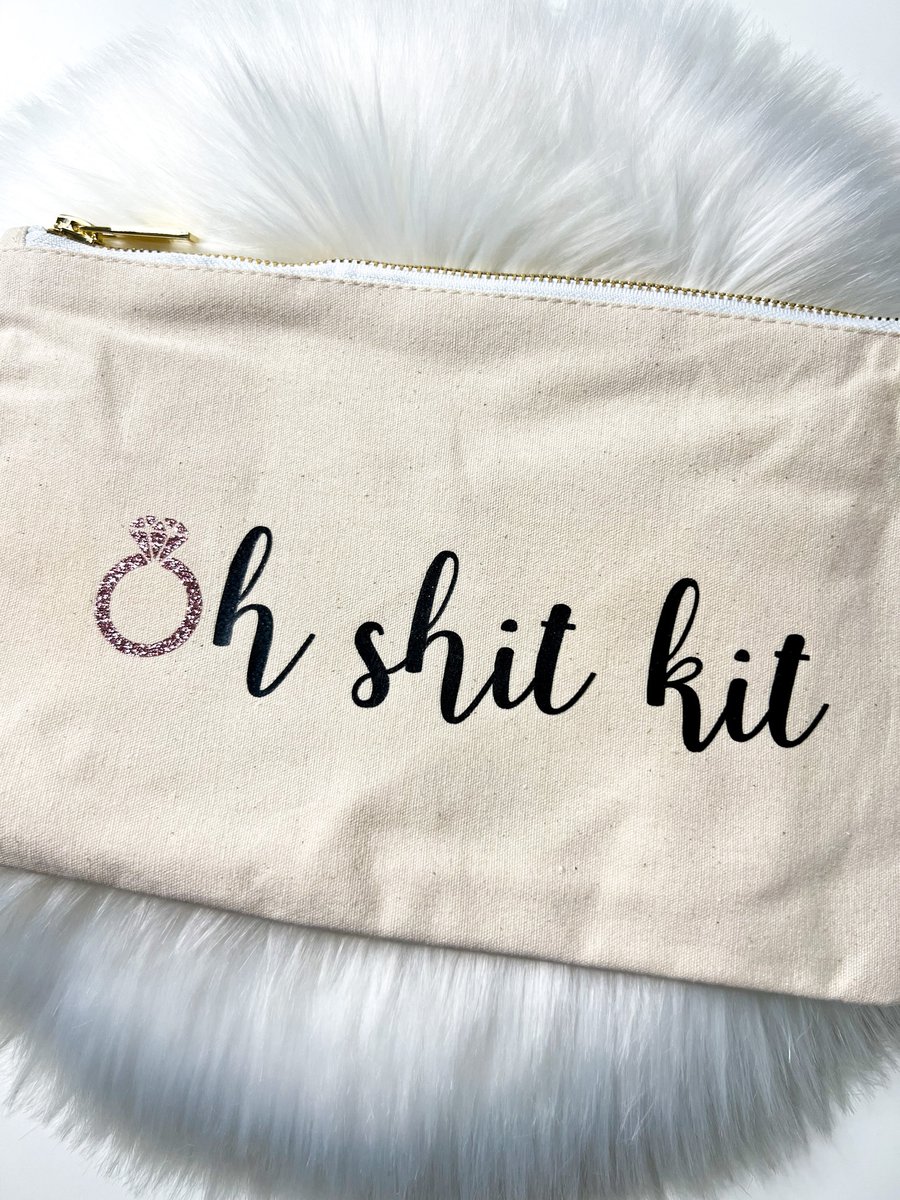 bigliloccasions's tweet photo. Have a lot of gifts for your bridesmaids? We have a bigger version of the Oh Shit Kit! 👀 https://t.co/v4I6Ksaqtt