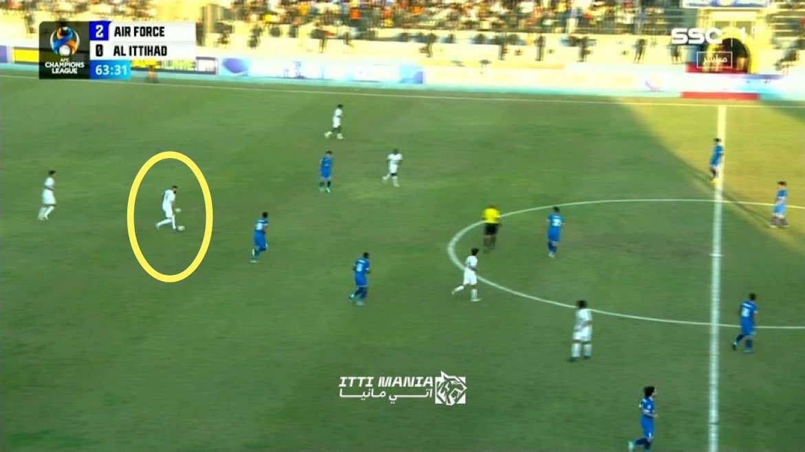 faisall_40's tweet image. حمدالله لم يكن مشكلة الفريق إطلاقا .. ولم يكن سبب ضعف الفريق بدنيا .. ولم يكن السبب وراء هوية الفريق المفقودة .. ولم يكن المسؤول عن عجز الفريق الواضح .. ولم يكن المُلام في تبديل ظهير بآخر .. ولم يكن السبب في عدم توهّج بنزيما .. هذا هو كريم في غياب حمدالله يبدأ الهجمة من الدفاع .