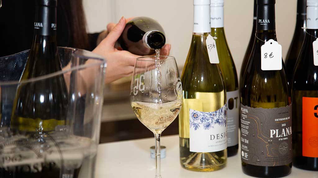 🍷 Prop de 14.000 degustacions venudes a la 36a edició de la Mostra de Vins amb DO Terra Alta

📷 LA NOTÍCIA: setmanarilebre.cat/prop-de-14-000…

<a href="/ajgandesa/">Ajuntament Gandesa</a> <a href="/carlesluz/">Carles Luz Muñoz</a> <a href="/jgarrigaar/">Josep Garriga</a> <a href="/terresebre/">comte no operatiu</a> <a href="/asalvadof/">Albert Salvadó Fernàndez</a> <a href="/incavicat/">INCAVI</a> @albabalcells <a href="/mariusserra/">Màrius Serra</a> #FestadelVi #Gandesa #TerresdelEbre