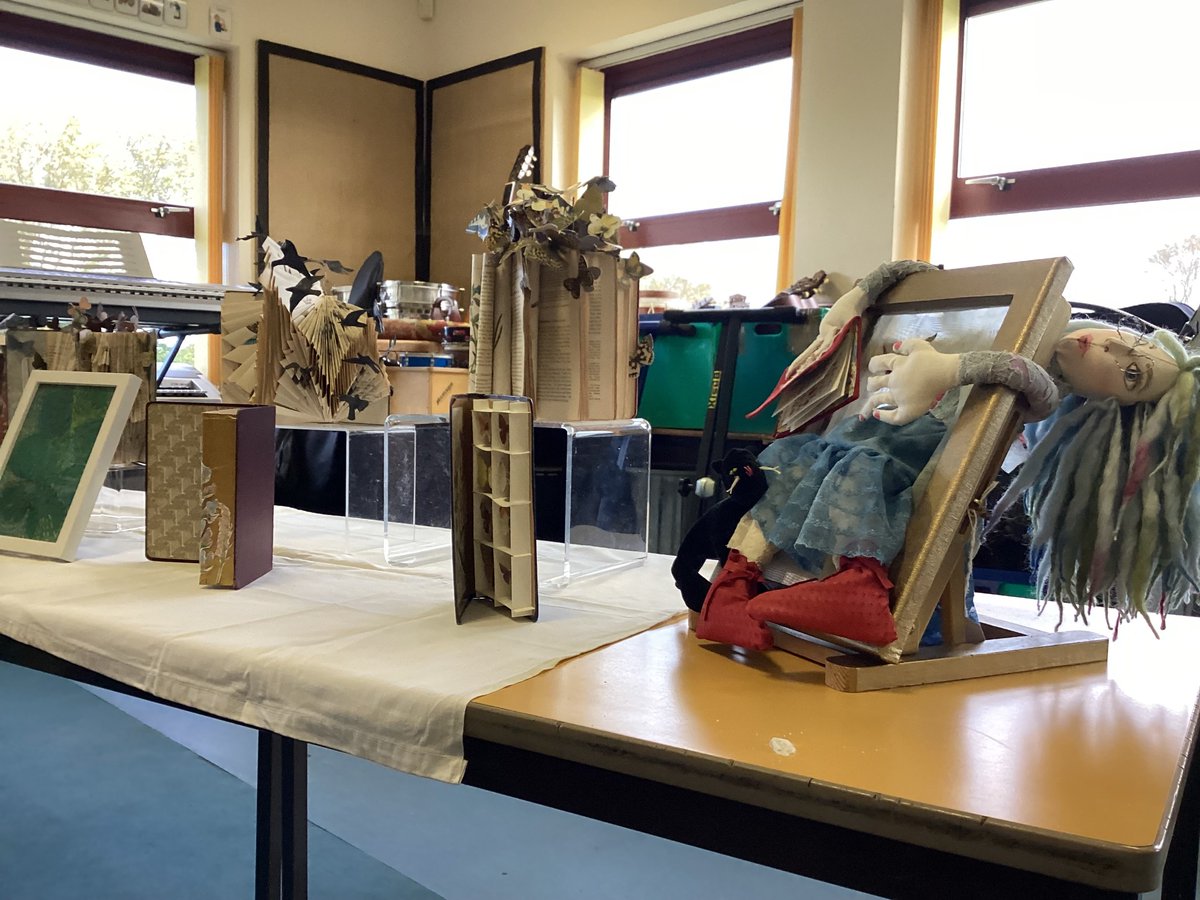 KatieManoy tweet media