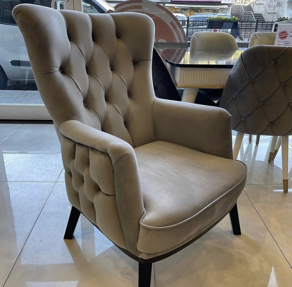 OAO_SUPREME's tweet photo. Double face chesterfield…
Delivery: globally
Location: Abuja
Color: all colors are available in preorder
Price: #599k
For more info Dm/call: 08125472912
Retweet my hustle please 🙏 https://t.co/0KeKfYCC3i