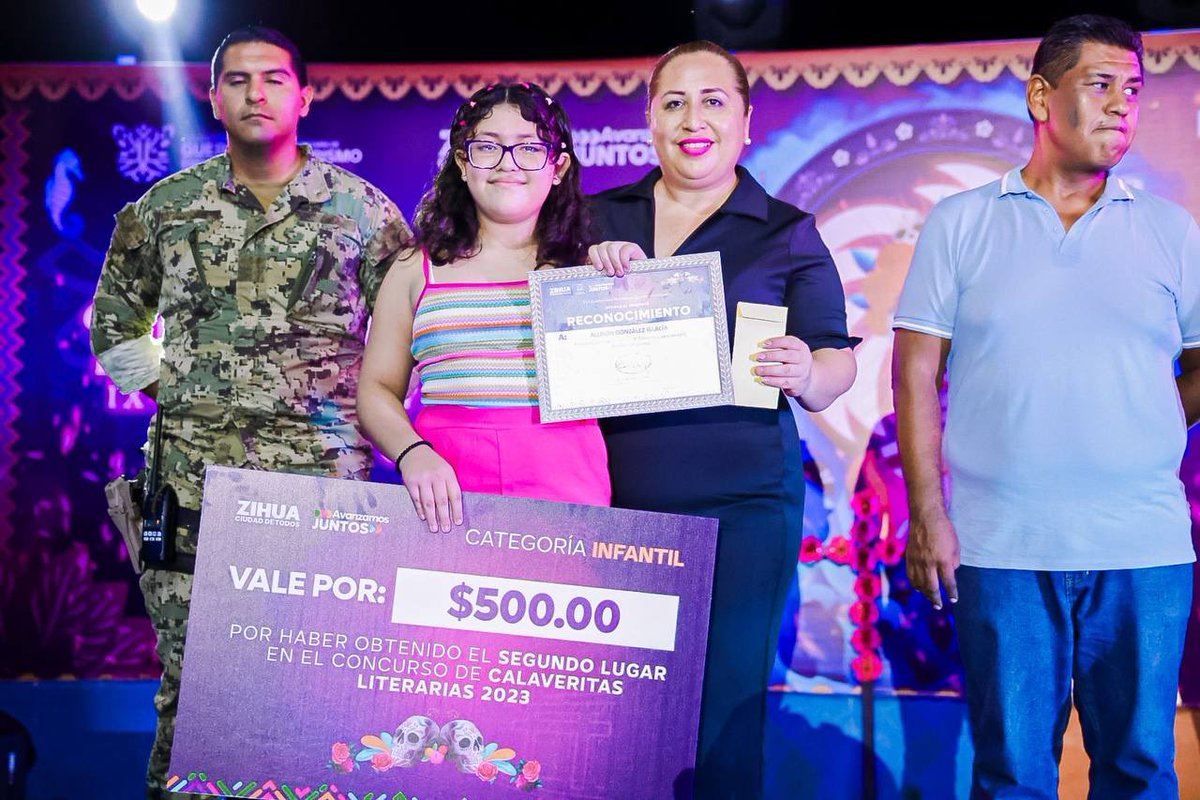 jorgexsa's tweet image. Mejor manera de cerrar el Festival de Día de Muertos imposible, en la cancha municipal con un programa que fue disfrutado por miles de personas. ¡Fue una noche increíble!