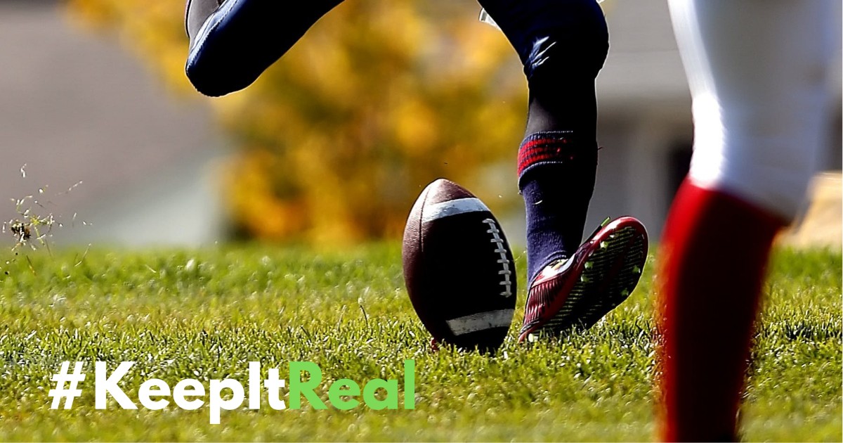Did you know 89.7% of NFL Players think that artificial turf is more likely to shorten their career? #KeepItReal #FlipTheTurf #jasonkelce 🏈  Learn more about the NFL's ground debate here bethelfarms.com/blogs/bethel-b…