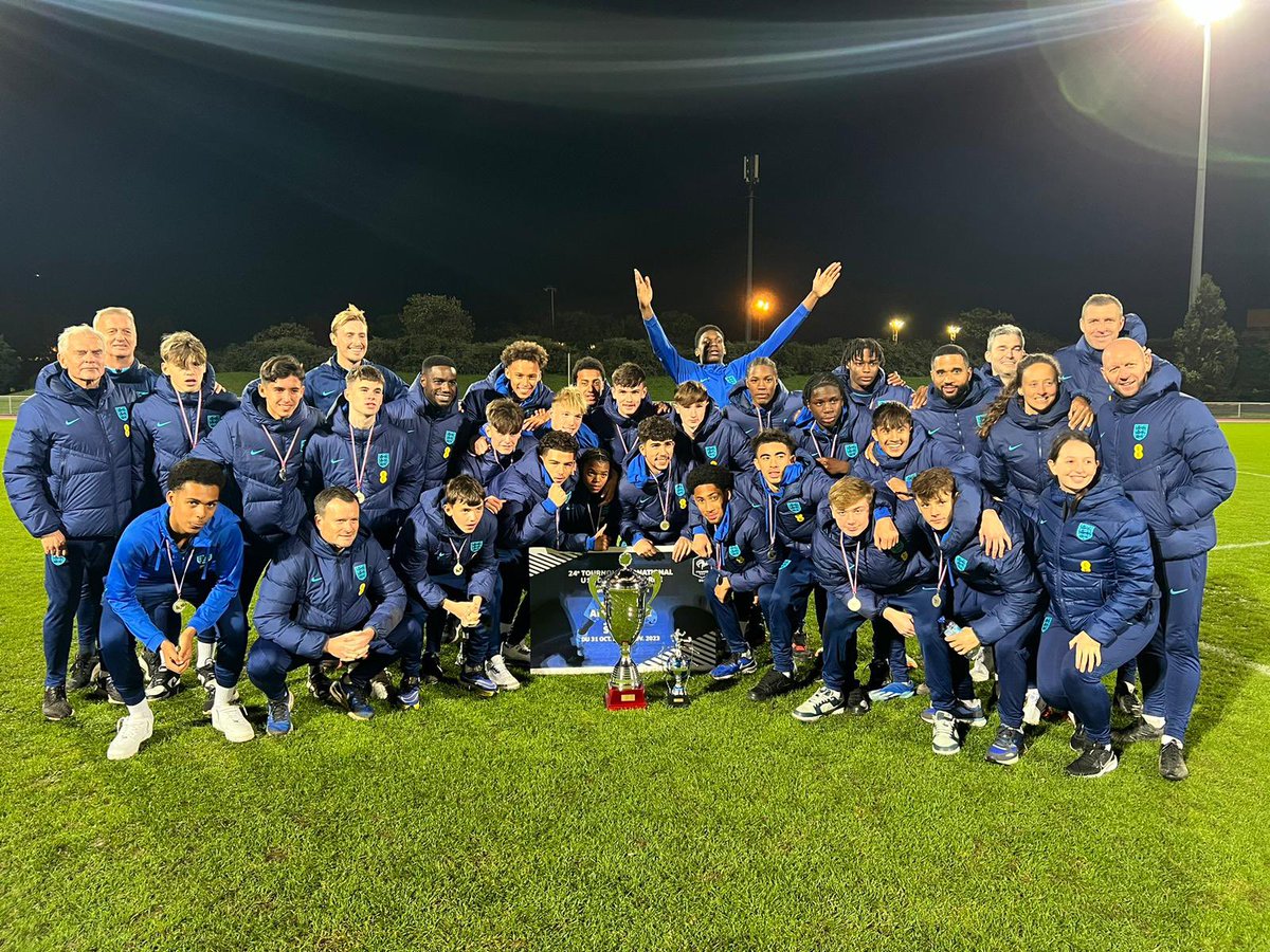 Neil Ryan tweet media