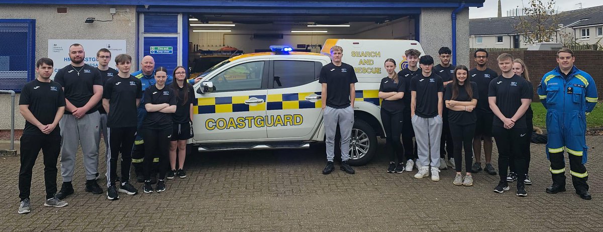 ArdrossanCRT's tweet image. The team recently welcomed students and staff from @AyrshireColl's Uniformed Services Course to learn more about the roles, responsibilities and capabilities of @HMCoastguard and the multi-agency world of emergency response #999Coastguard #Team999