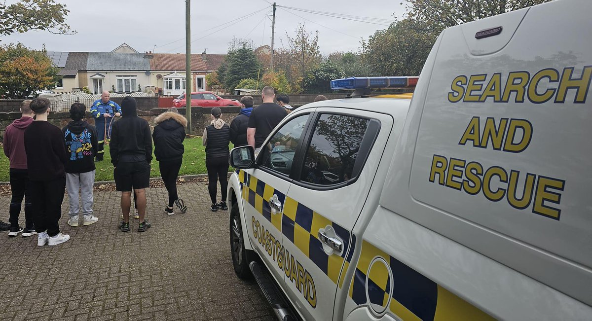 ArdrossanCRT's tweet image. The team recently welcomed students and staff from @AyrshireColl's Uniformed Services Course to learn more about the roles, responsibilities and capabilities of @HMCoastguard and the multi-agency world of emergency response #999Coastguard #Team999