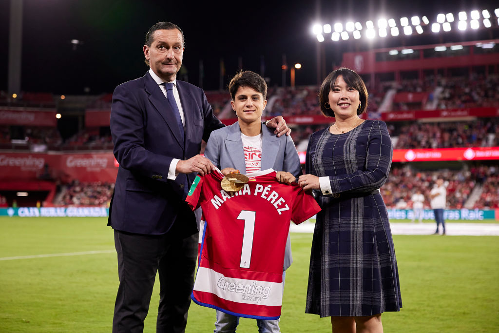 🃏 #Atletismo | El disfrute de jugar a la brisca con su bisabuela: así es María Pérez, la primera española nominada a mejor atleta mundial de 2023

🥇Doble campeona del mundo en 20 y 35 kilómetros marcha y récord mundial de los 35

🎧 #podcast  ▶️ acortar.link/fLub5g