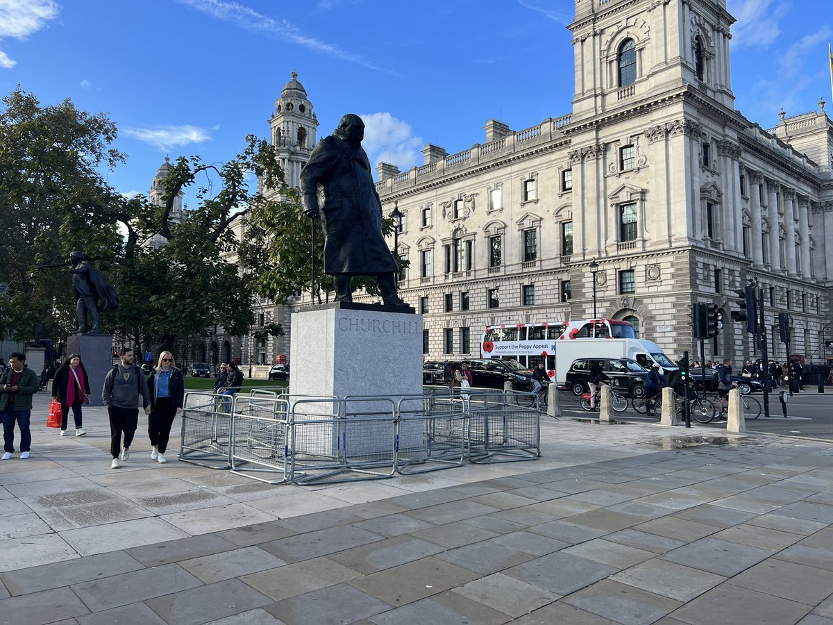 TPointUK's tweet photo. Make sure you’re there on Saturday.

It’s down to the British people to stand up for those who made the ultimate sacrifice for us.

If we don’t make a stand this weekend, we may as well surrender to the mob.

Don’t let them win. Protect our memorials &amp; statues. Honour the fallen. https://t.co/bWSGBu9qwj
