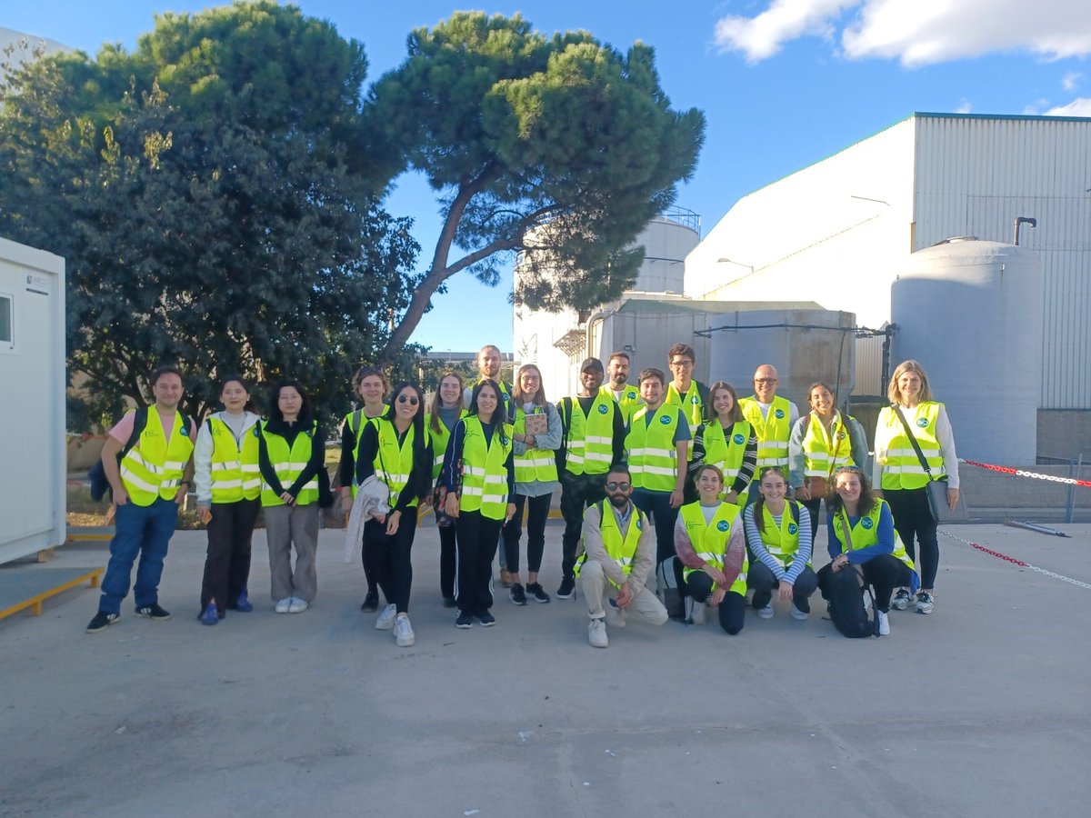 cresidusvo's tweet photo. Avui ens visiten estudiants del Master Waste Management @UABBarcelona
També coneixeran els projectes #BioenergyVO i #BioVO. Grácies! https://t.co/KclNoyc81H