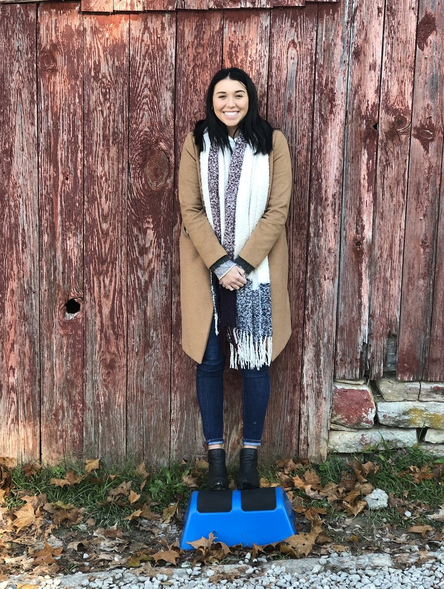 TheOneStretch's tweet image. Fall into the perfect stretch with the One Stretch! 🍁

When it's time to stretch, make it count with the One Stretch. Your calves will thank you!