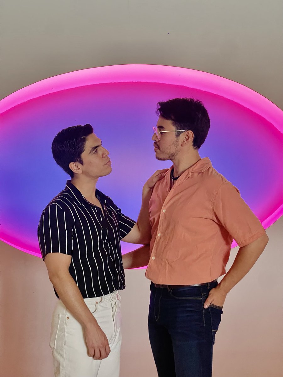 __ERAZO__'s tweet photo. Hoy cumplo 2 años con el novio 👬
♥️♥️♥️ https://t.co/aVKccGWQD6