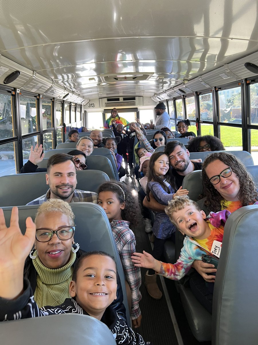 KelleyCampYet's tweet photo. Sending a huge shout out to the Rosemont grown-ups and teachers who showed amazing support to the @VBGifted SAPLINGS field trip and the @RosemontEagles gifted program by attending the @ChryslerMuseum on Saturday! #VBGifted #CampYet https://t.co/Oah9C5hi7X