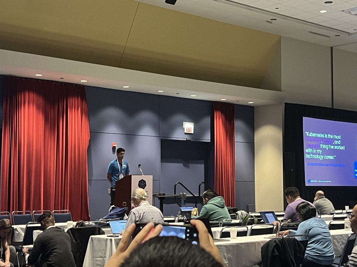 3pings's tweet photo. @SaaMalik bringing it to Edge Day.   #KubeCon @spectrocloudinc https://t.co/NEaIBTwZLo