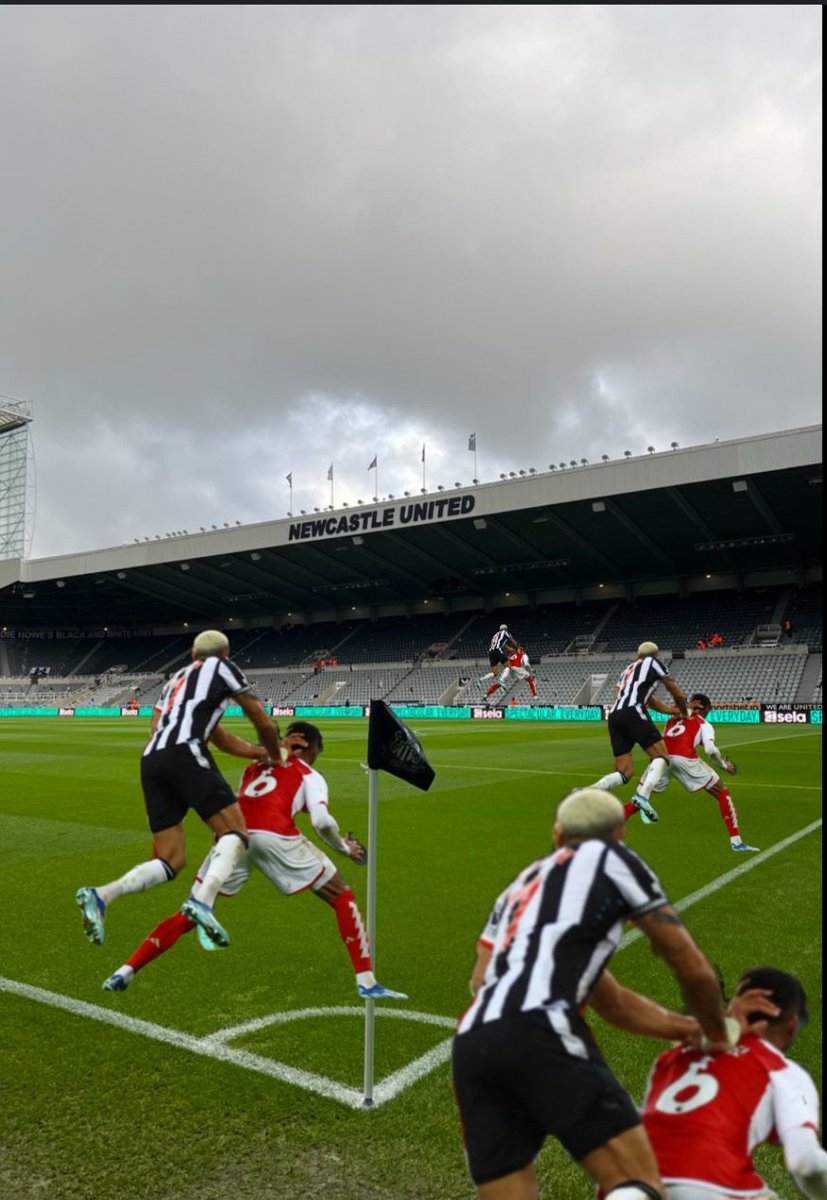 OBG_AFC's tweet photo. Don't care what anyone says: refs, pundits, rival fans, former refs or the prime minister, this is 100 percent a foul anywhere on the pitch in ANY game at ANY level. Anyone arguing that it isn't just hates Arsenal. Full stop. https://t.co/3P0WalsYWR
