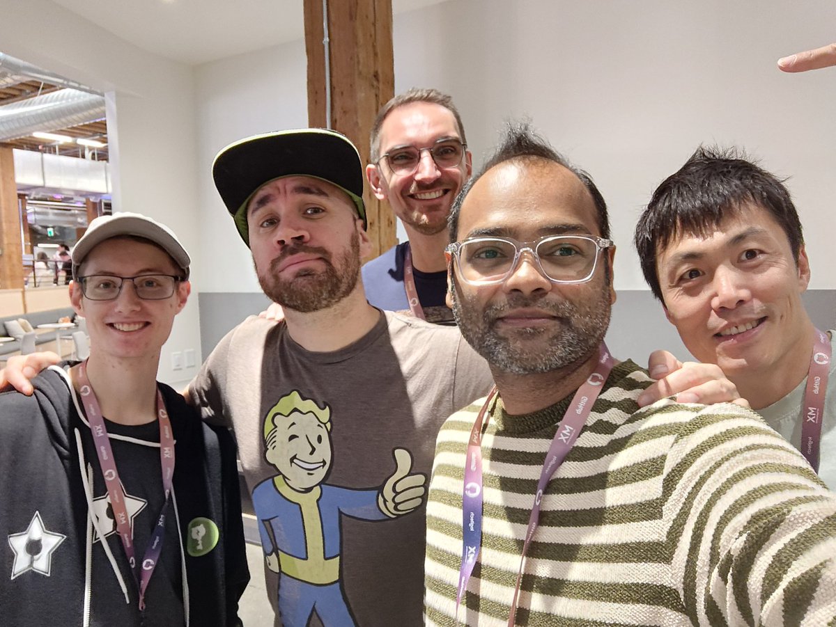 SantoshYadavDev's tweet image. Excited to meet all the @github Stars #github