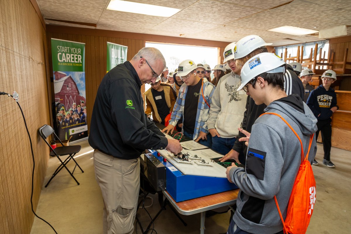 GLOW With Your Hands tweet media