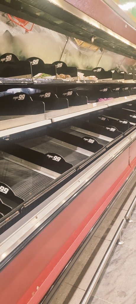 De verdad q esta simulación de como sería un gobierno de Maribel Gordon y Richard Morales esta bien educativa...