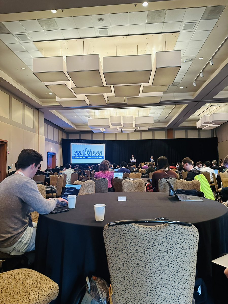 mcbenjemaa's tweet image. Morning, Kubernetes Contributor Summit. #KubeCon