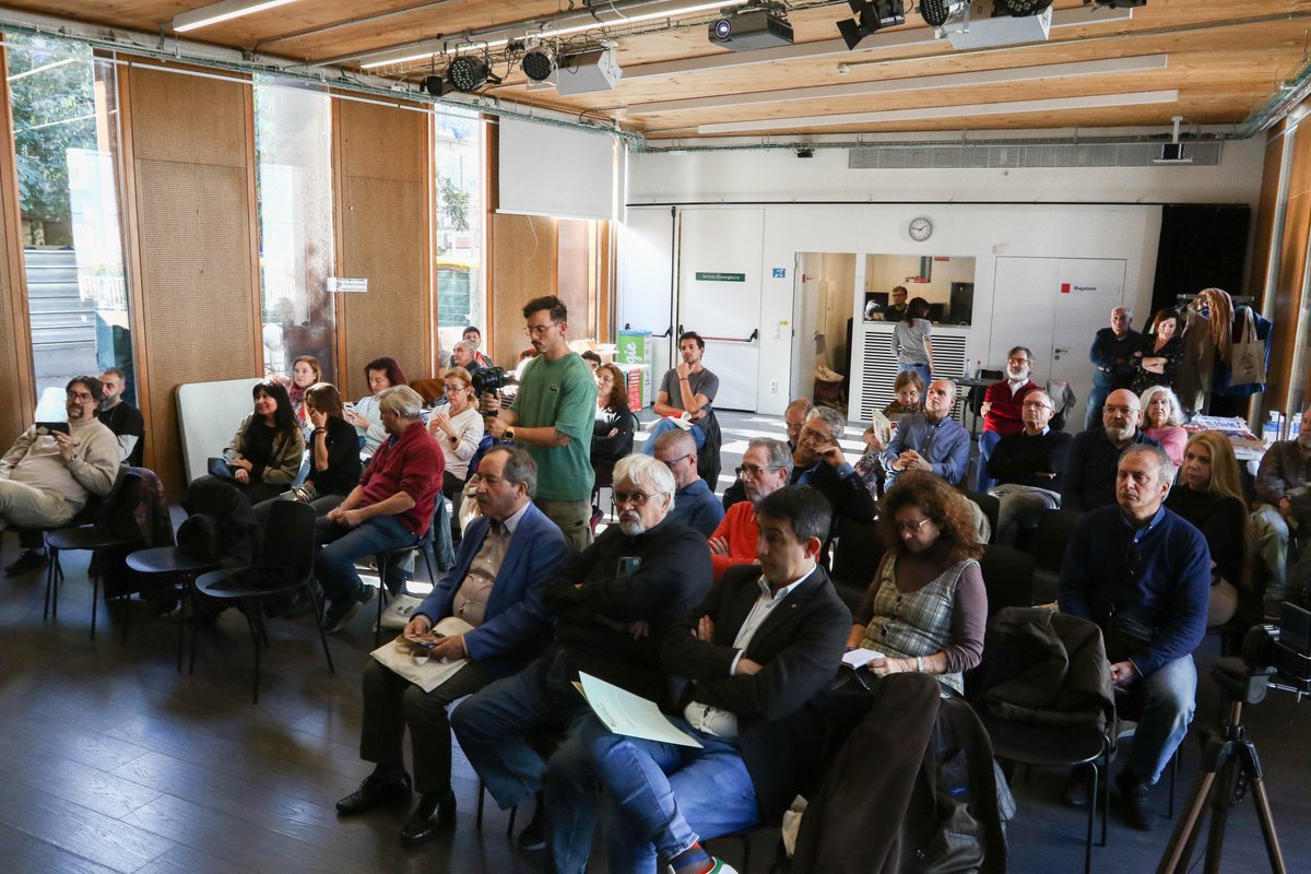 Sindicat Periodistes (@periodistescat) on Twitter photo 📽️ Ja tenim disponible al canal de YouTube d'
<a href="/periodistescat/">Sindicat Periodistes</a> l'acte central dels #30anysSPC
▶️📹youtu.be/zUs_-zYmQo8?si…
🙋♀️🙋Moltes gràcies a tots i a totes per la vostra participació i assistència🤗 📽️ Ja tenim disponible al canal de YouTube d'
<a href="/periodistescat/">Sindicat Periodistes</a> l'acte central dels #30anysSPC
▶️📹youtu.be/zUs_-zYmQo8?si…
🙋♀️🙋Moltes gràcies a tots i a totes per la vostra participació i assistència🤗