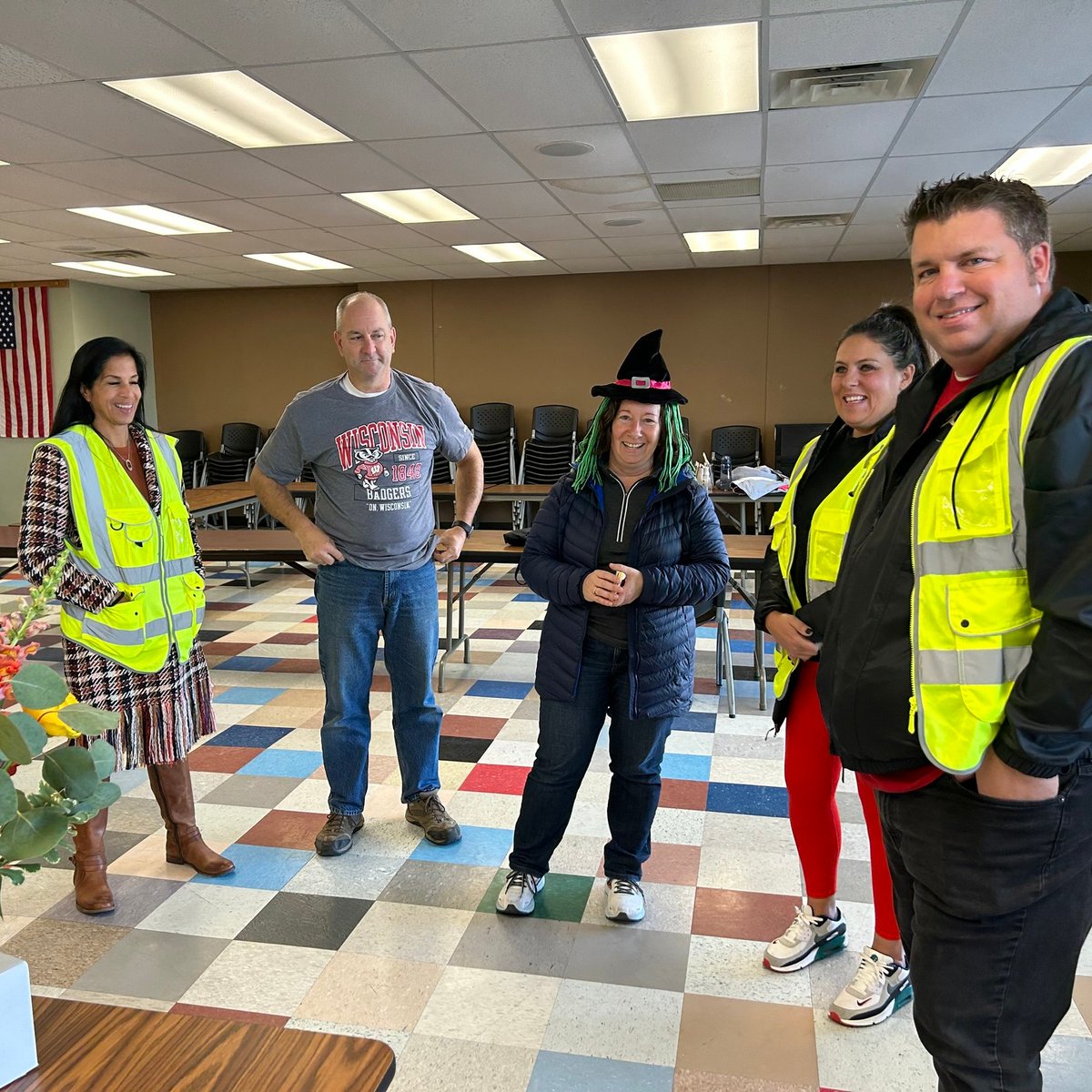 joeywags1234's tweet photo. Happy to have been part of our Greywolf Partners & Greywolf Foundation teams that served dinner last week at Sunshine Place, a resource for food, clothing & other resources for residents in Sun Prairie & Northeastern Dane County.
#community #helpinglocal https://t.co/hwXutcRDO7