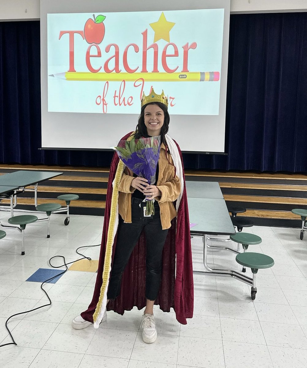 Congratulations to Jordan Nievinski for being named as our ⁦<a href="/NorthwoodsElem1/">Northwoods Elem</a>⁩ 2023-24 Teacher of the Year! We are so proud of her!! 🧏‍♂️💚🐨 ⁦<a href="/WCPSS/">Wake County Public School System</a>⁩ ⁦<a href="/NorthwoodsPTA1/">Northwoods PTA</a>⁩