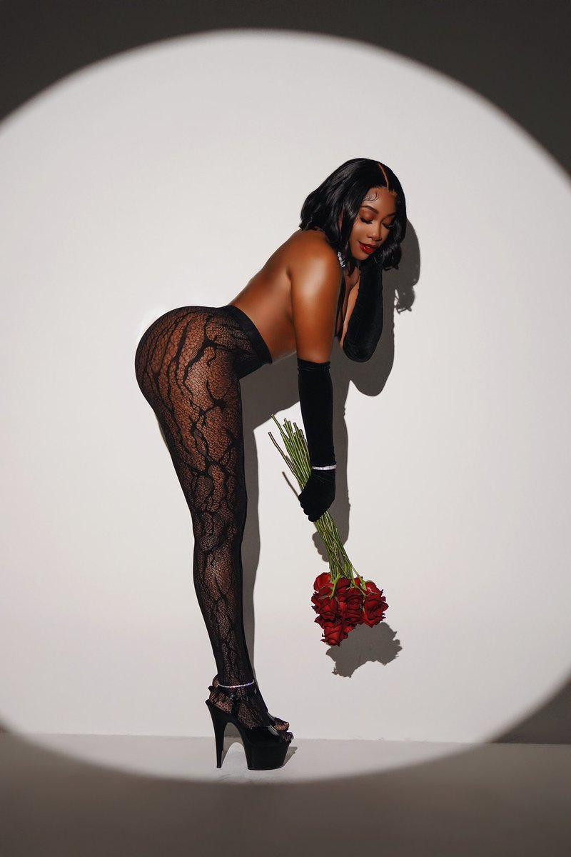 _Ketch_22's tweet image. Main Character✨ 11.O6 🖤#SCORPIOSZN ♏️🎉