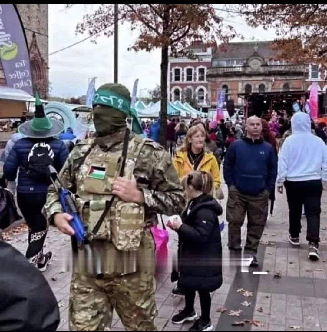 “Devlerde diz üstü çökecek bir gün
Putlar da gözyaşı dökecek bir gün
Kurtuluş yok, amma erken, amma geç
Eden ettiğini çekecek bir gün.”
A.KARAKOÇ

#Gazze #Filistin #FreeGaza
#Ebu_Ubeyde #KassamTugayları
#Hamas Tel Aviv Demir Kubbe
Hakan Fidan Erdoğan yüzlerce israilli #Palestine