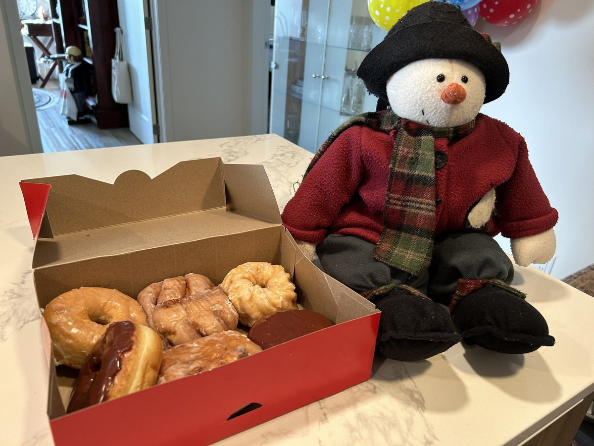 Bonhomme: it’s #NationalDoughnutDay ! Anyone care for a doughnut?