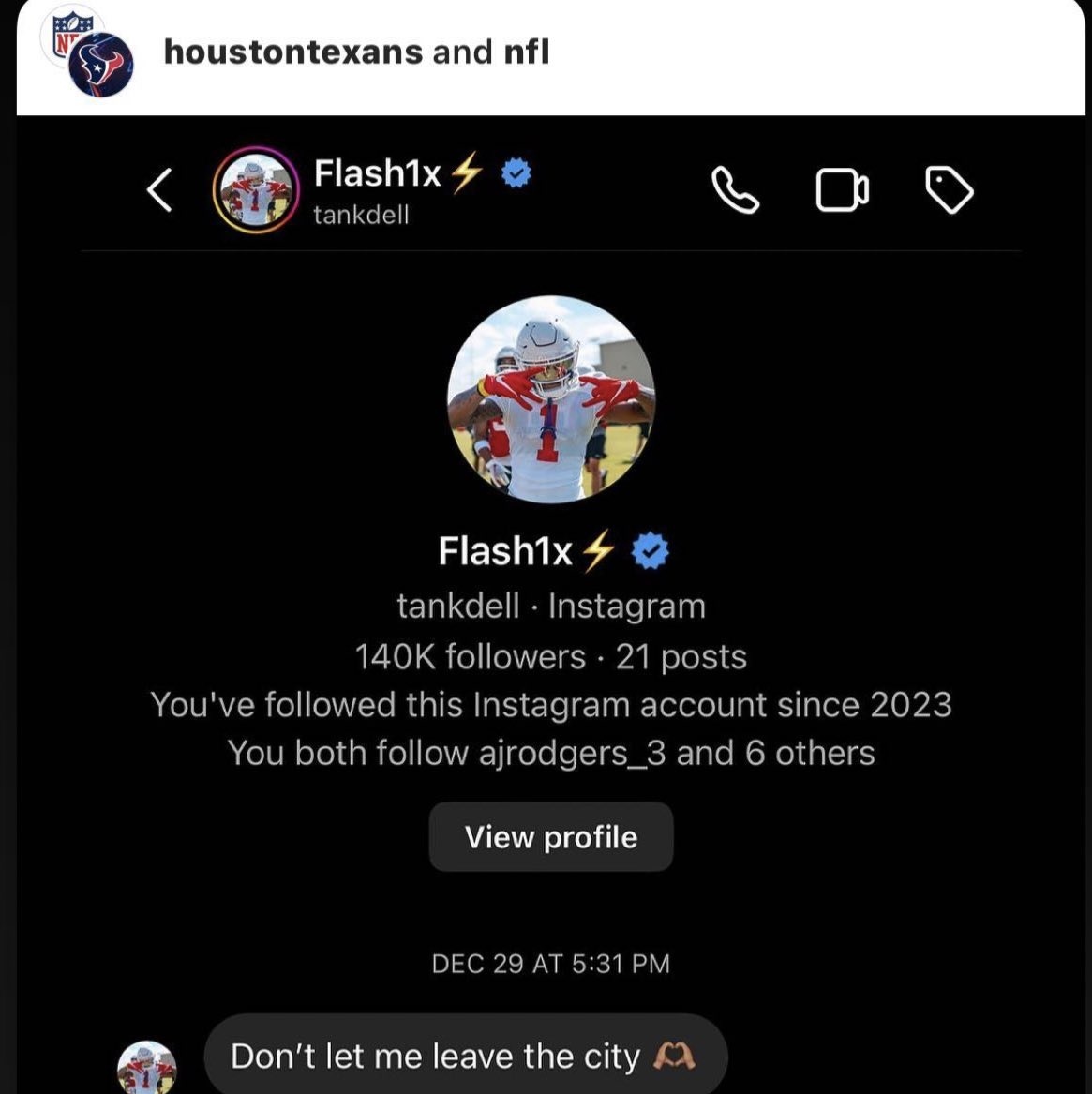 AyooTexanNation's tweet photo. This DM Tank Dell sent the Houston Texans will be put into the hall of fame one day 🤧💯 https://t.co/W4bqAUkdTY