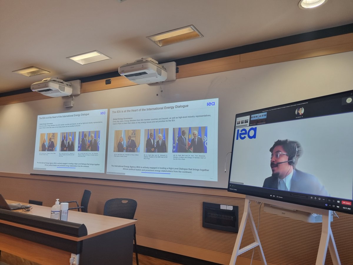 RES4Africa's tweet photo. 📢 #RES4Africa's  Executive School kicks off in Milan! 🎓 

Experts discuss energy, decarbonization, and more. Join us in supporting the #justenergytransition. Thanks to our partners. 

Learn more 👉 https://t.co/mMS3DMJiUV https://t.co/MiHnQHpPuc