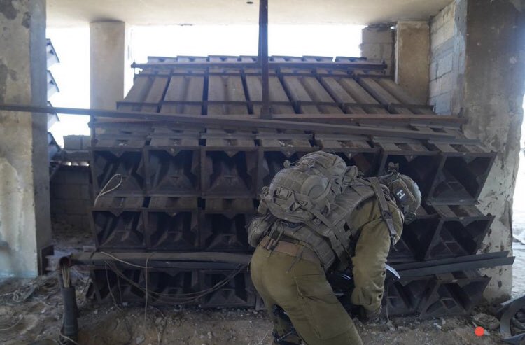 princzlee's tweet image. #IDF discovered a Hamas rocket launch site in Northern Gaza City. A cache of 50+ rockets was found inside a mosque and destroyed by Israeli EOD teams. #HamasRockets #GazaSecurity