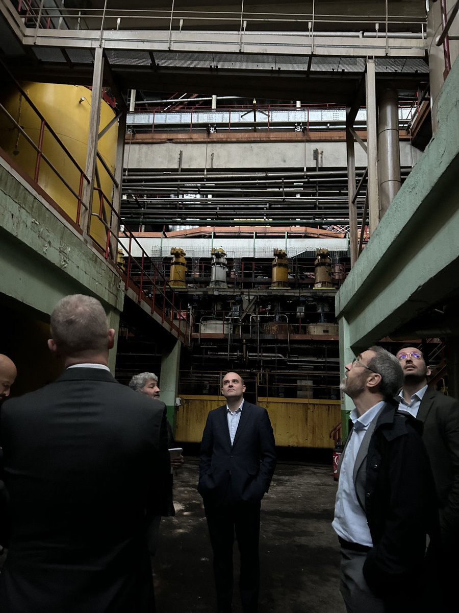 Réindustrialiser, rénover, transformer. 

Redonner vie à des quartiers comme ici dans les quartiers nord de Marseille, c’est une des missions du Groupe Caisse des Dépôts.