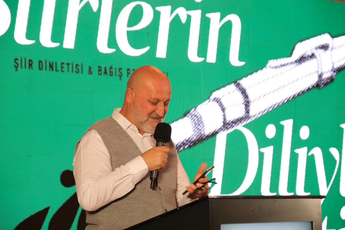 imhkultursanat's tweet photo. 4 Kasım 2023 Cumartesi günü yapılan "Şiirlerin Diliyle Filistin" programımızda kültür sanat camiası olarak tüm dergilere ve sanatçılara açık çağrıda bulunduk ve hep beraber şiirlerimizle Filistin'e desteğimizi duyurmak için bir araya geldik. https://t.co/MdlqBtsV0x