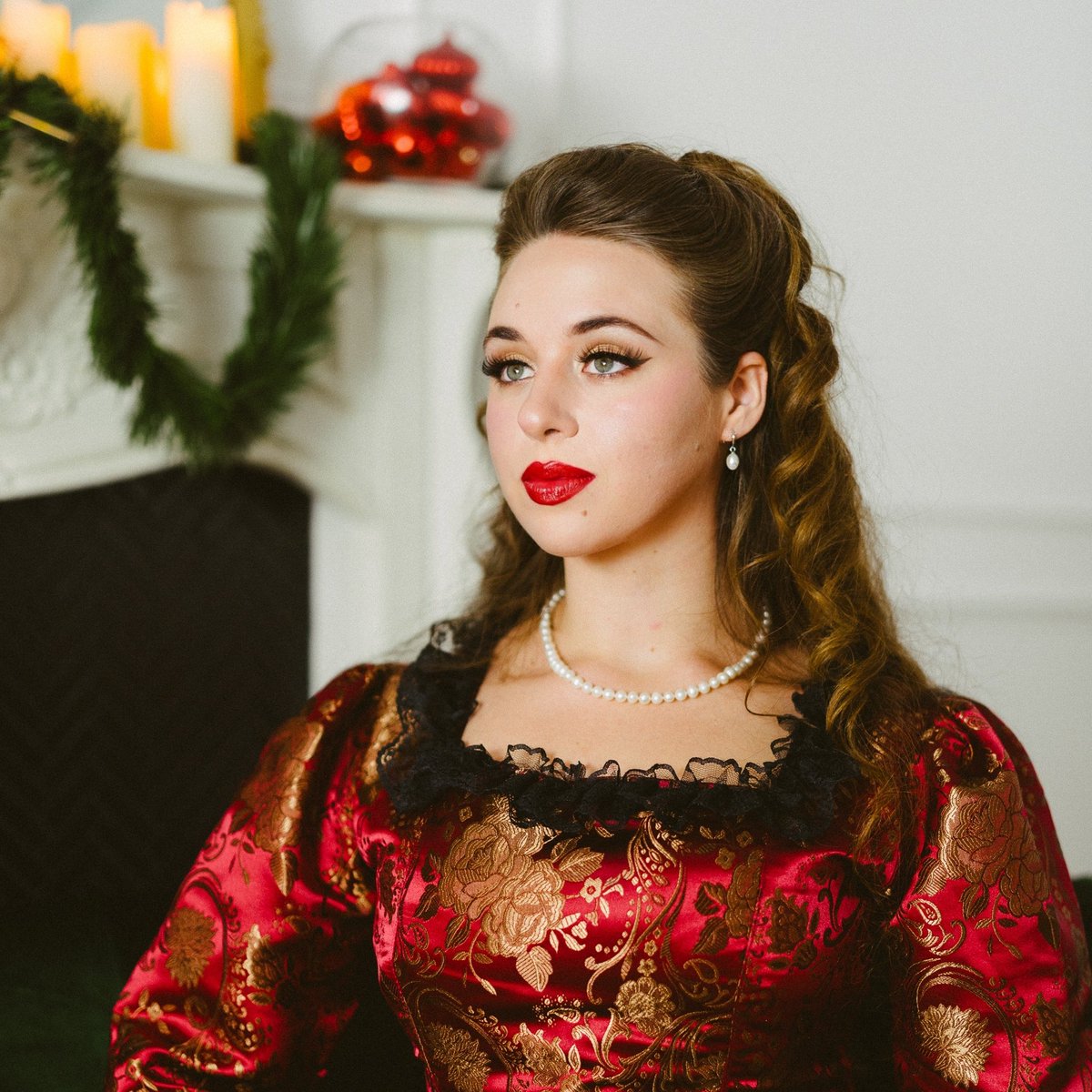 "Have Yourself a Merry Little Christmas" will be out NOV 10th! You can Pre-Save here:
distrokid.com/hyperfollow/mc…

#Music #Musician #Christmas #Holiday #Singer #Songwriter